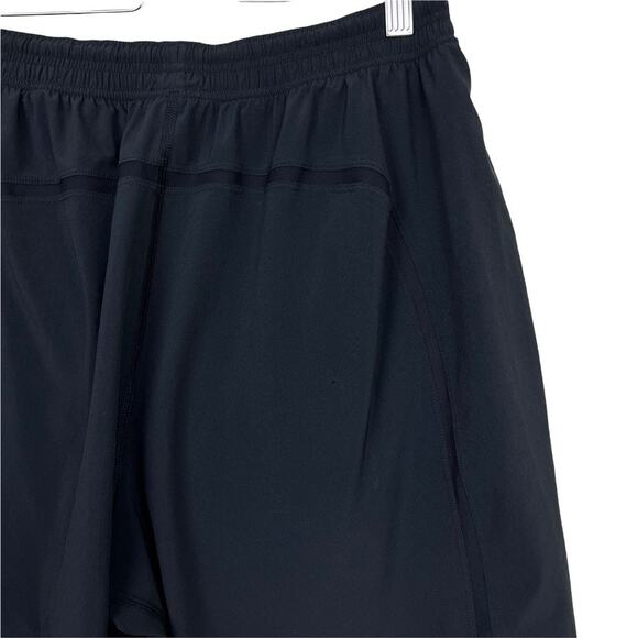 Lululemon Men's Running Shorts Size Large - Picture 7 of 12